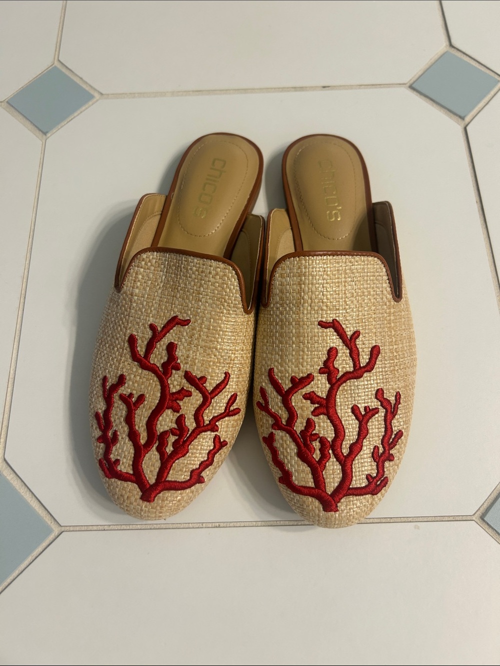 Chico's Natural Raffia Slip-On Mules with Red Coral Motif